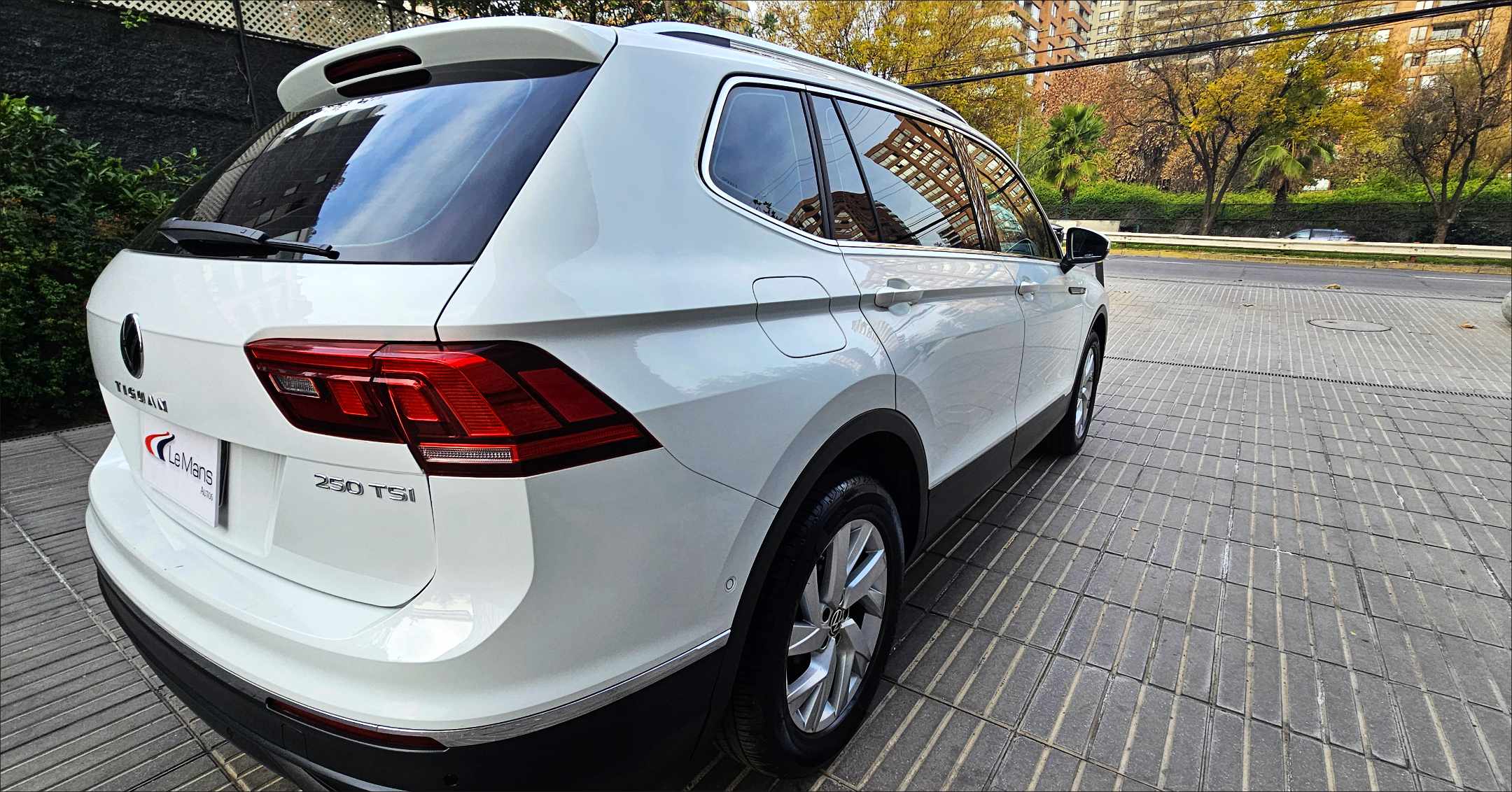 2023 Volkswagen Tiguan - Imagen 18
