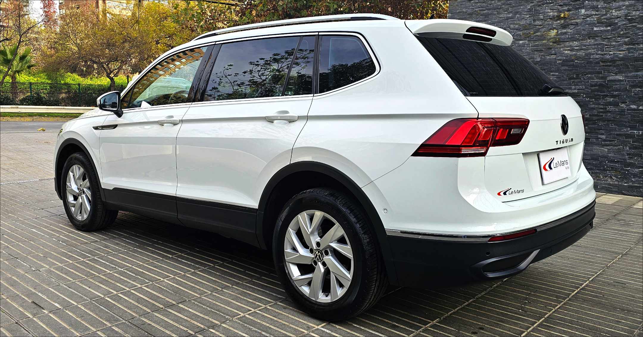 2023 Volkswagen Tiguan - Imagen 4